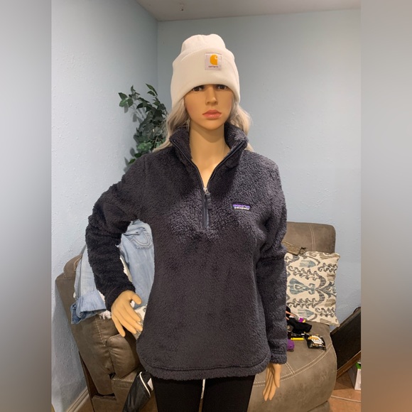 Patagonia Sweater - Picture 1 of 3